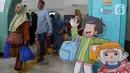 Meski arus balik didominasi oleh penumpang yang kembali ke Jakarta, namun Manager Humas KAI Daop 1 Jakarta, Ixfan Hendriwintoko mengungkap bahwa pergerakan dari Jakarta ke daerah juga tetap terjadi selama periode ini. (Liputan6.com/Herman Zakharia)