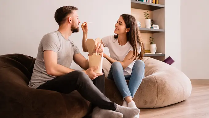 pasangan cinta