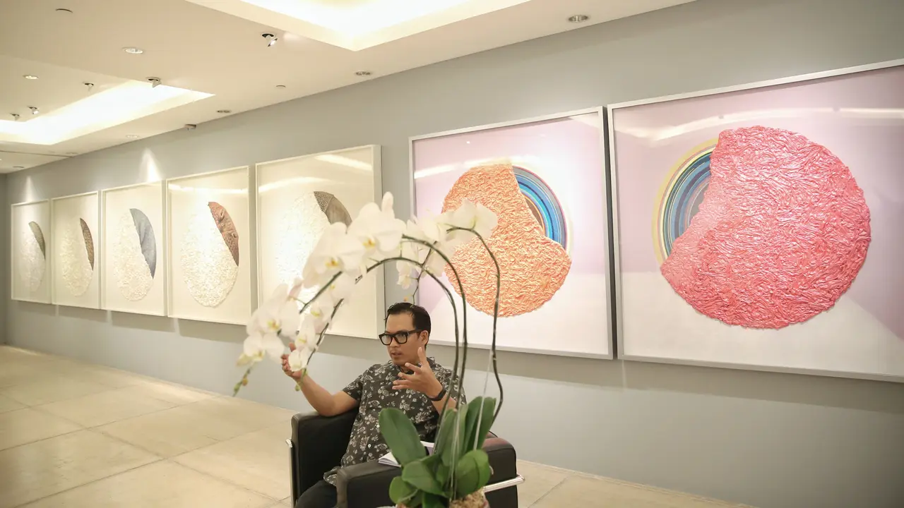 Gusmen Heriadi Aplikasikan Ironi Ekologi dalam Karya Seni