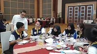 Leadership Development Djarum Beasiswa Plus 2019/2020 Batch 5 Bersama James Gwee di Eastparc Hotel, Yogyakarta.