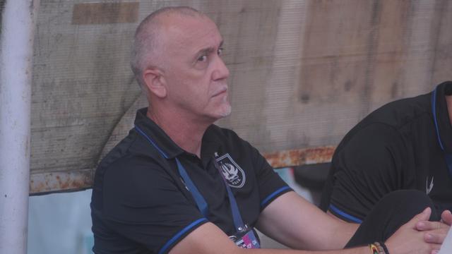 Pelatih PSIS Semarang, Dragan Djukanovic.