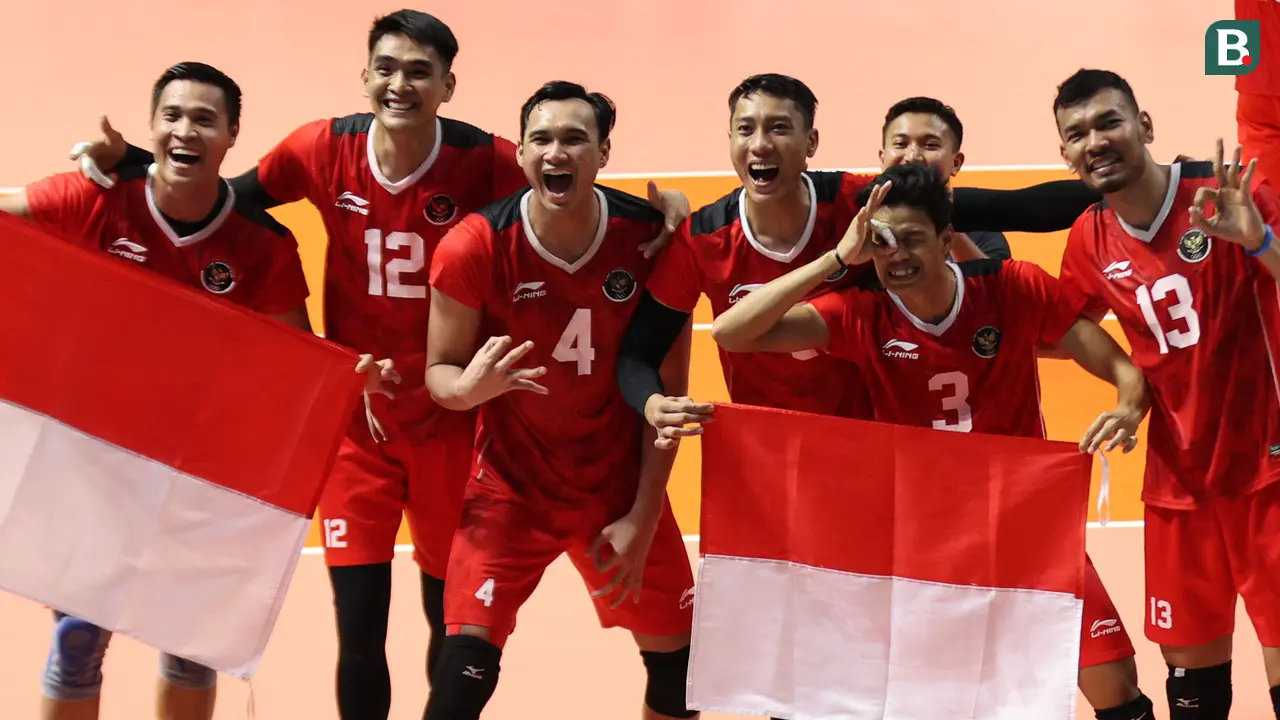 Foto: Kegembiraan Timnas Bola Voli Putra Indonesia saat Catatkan Hattrick Emas SEA Games di Kamboja