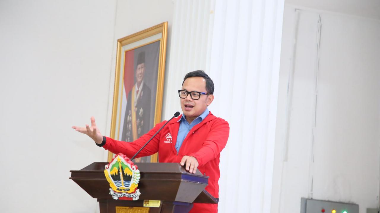 Wamendagri Bima Lantik Pengurus ALTI Jawa Tengah, Dorong Trail Run Jadi Penggerak Ekonomi Daerah