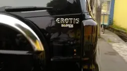 Plesetan Merek Mobil yang Ngasalnya Bikin Ngakak, Bikin Salfok di Jalan