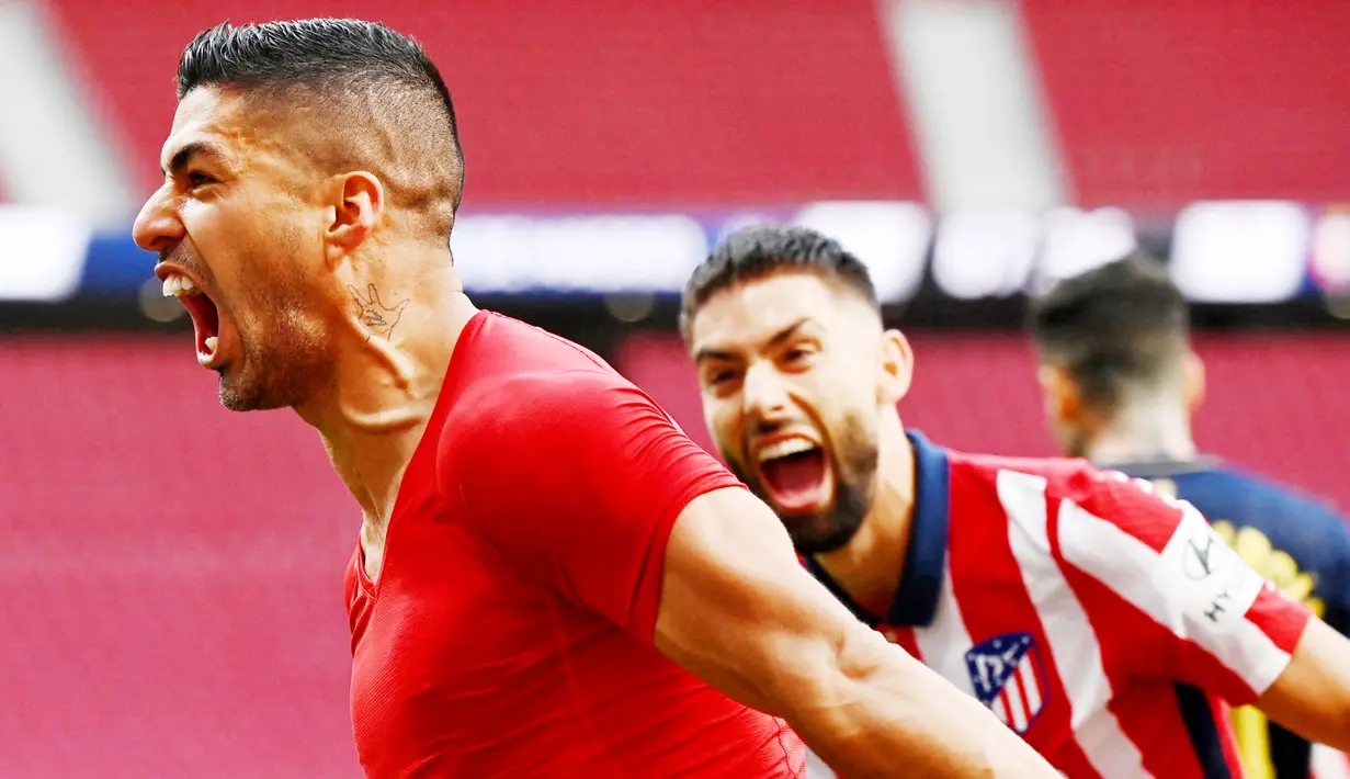Keberhasilan Suarez mengantarkan Atletico Madrid menjadi juara Liga merupakan pukulan telak untuk mantan klubya Barcelona yang telah mencampakkan dirinya. (AFP/Gabriel Bouys)
