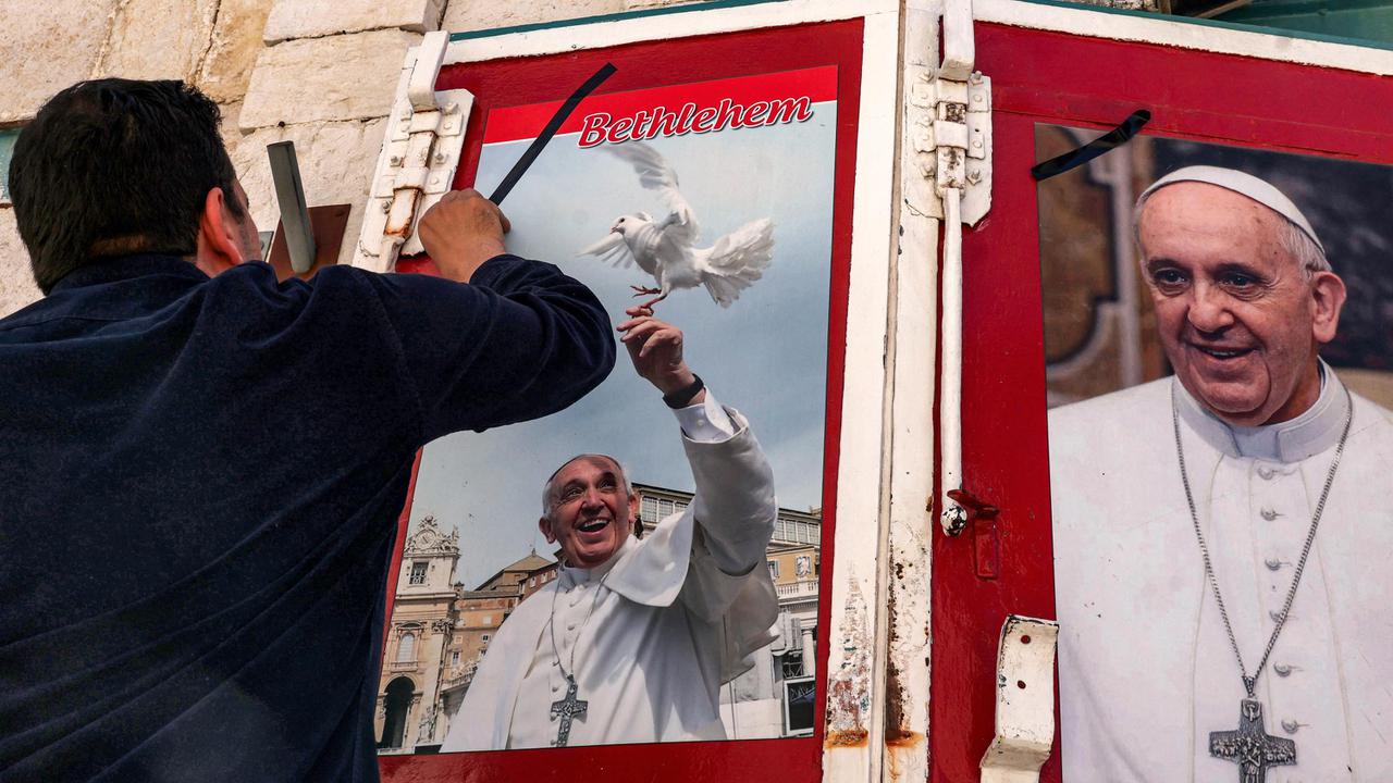 Paus Fransiskus Wafat, Umat Katolik di Dunia Berduka
