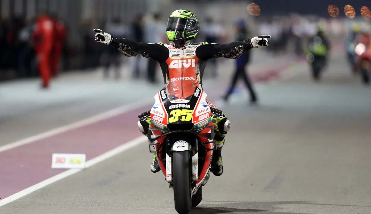 Cal Crutchlow mengawali karirnya di Superbike dan pada musim 2010 ia berhasil podium sebanyak tiga kali dan membuatnya menempati urutan kelima klasemen. Semusi berselang ia pindah ke Moto GP, dan baru meraih kemenangan di tahun 2016 dengan total dua kali race. (Foto: AFP/Karim Jaafar)