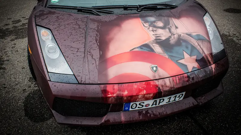 Captain America Muncul Saat Lamborghini Ini Disiram Air