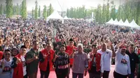 Suasana semarak dan penuh antusiasme menyelimuti Stadion Kebondalem Kendal pada Selasa (26/12/2023) dalam Pesta Rakyat Ganjar Mahfud #20 yang diselengarakan oleh Sahabat Ganjar. (Foto: Istimewa).