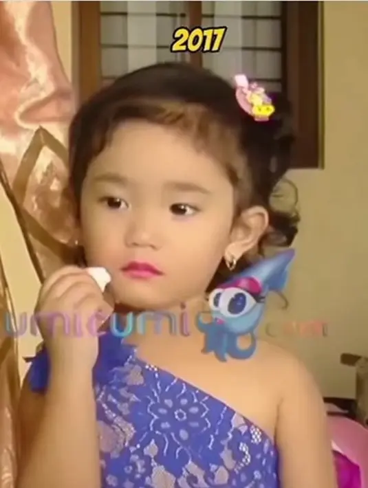 Menjadi sorotan sejak kecil, banyak yang menyebut Bilqis mirip dengan ayahnya, Enji. [Foto: Instagram Stories/ayutingting92]