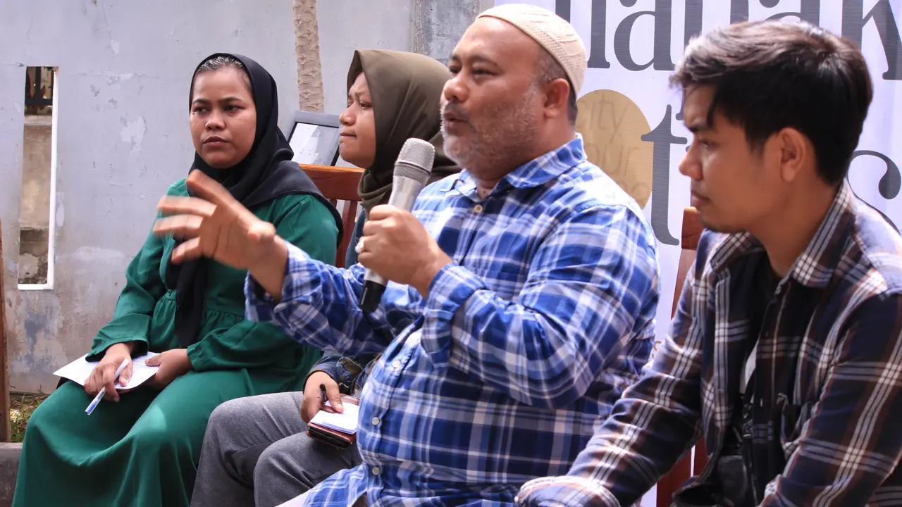 Diskusi publik dalam rangka memperingati 18 tahun usia perdamaian di KontraS Aceh (Liputan6.com/Rino Abonita)