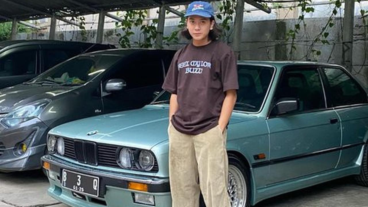 Nostalgia Otomotif! Deretan Artis yang Mengoleksi Mobil Klasik Keren