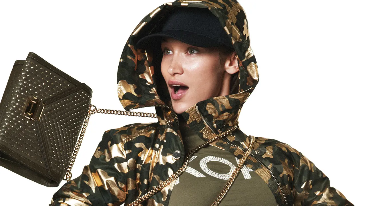 Bergaya Safari, Ini Tampilan Bella Hadid untuk Kampanye Fashion Terbaru