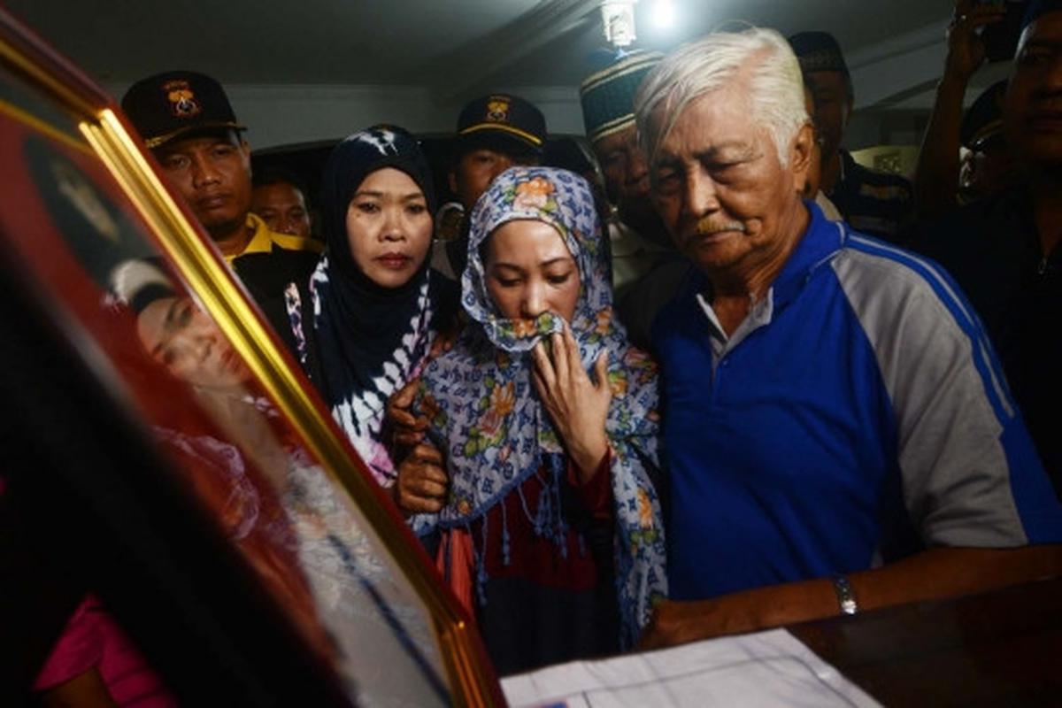 Isak tangis dan takbir iringi kedatangan jenazah Co Pilot Aviastar