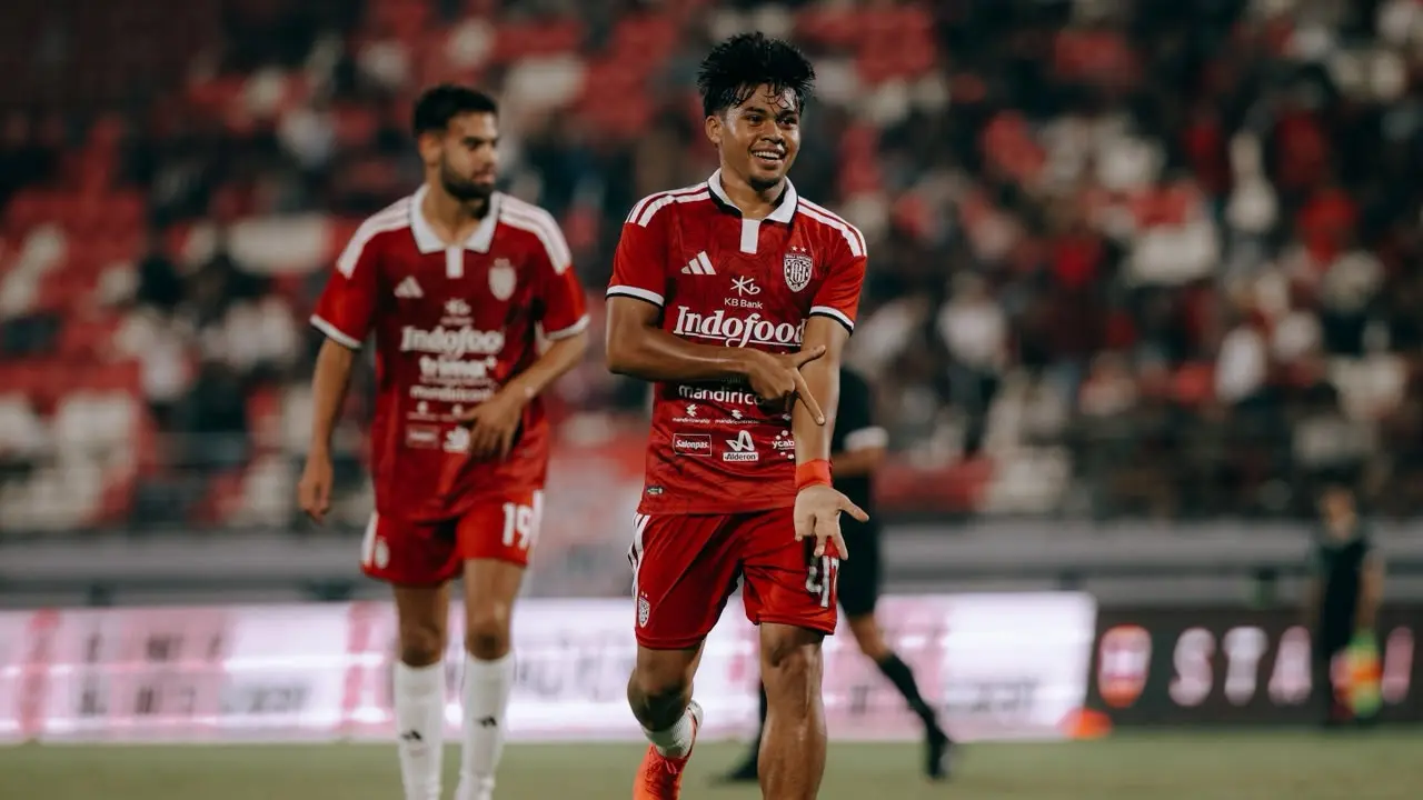 Aksi para pemain Bali United