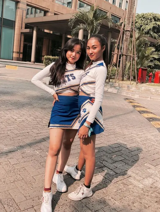 Fuji diketahui sempat mengikuti cheerleader saat masih duduk di bangku sekolah. [Instagram/fuji_an]