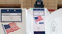 Sejumlah pihak meyakini, 83 juta orang lebih memberikan suara lebih awal dalam Pilpres AS 2024. (David Dee Delgado/AFP)