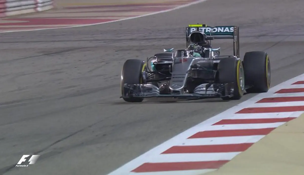 Pebalap Mercedes, Nico Rosberg, F1 GP Bahrain di Sirkuit Internasional Sakhir, Bahrain, Minggu (3/4/2016). (Bola.com/Twitter)