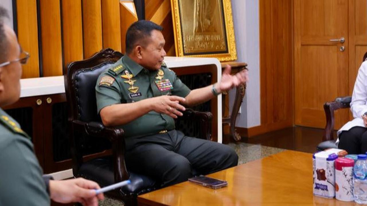 Bupati Banyuwangi IpuK Fiestiandani beretemu KSAD Jendral TNI dudung Abdurachman membahas tindfak lanjut revitalisasi asrama inggrisan (Istimewa)
