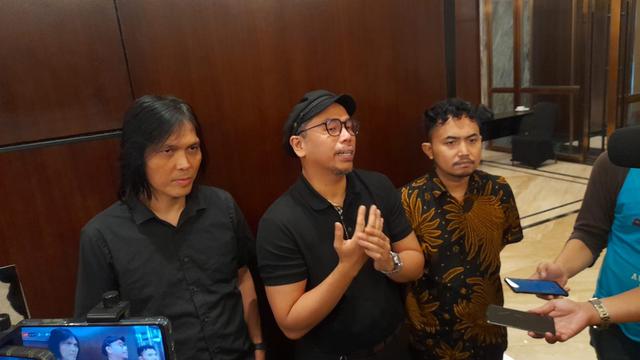 Once Mekel bersama Sammy Simorangkir di Hotel Grand Melia, Kuningan, Jakarta, Kamis (11/5/2023)
