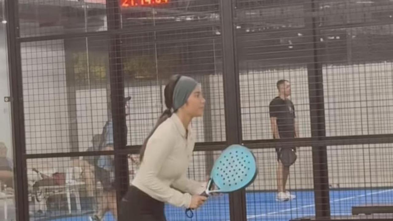 Sempat Diduga Hamil Anak Pertama dengan Arhan, Azizah Salsha Aktif Main Tennis