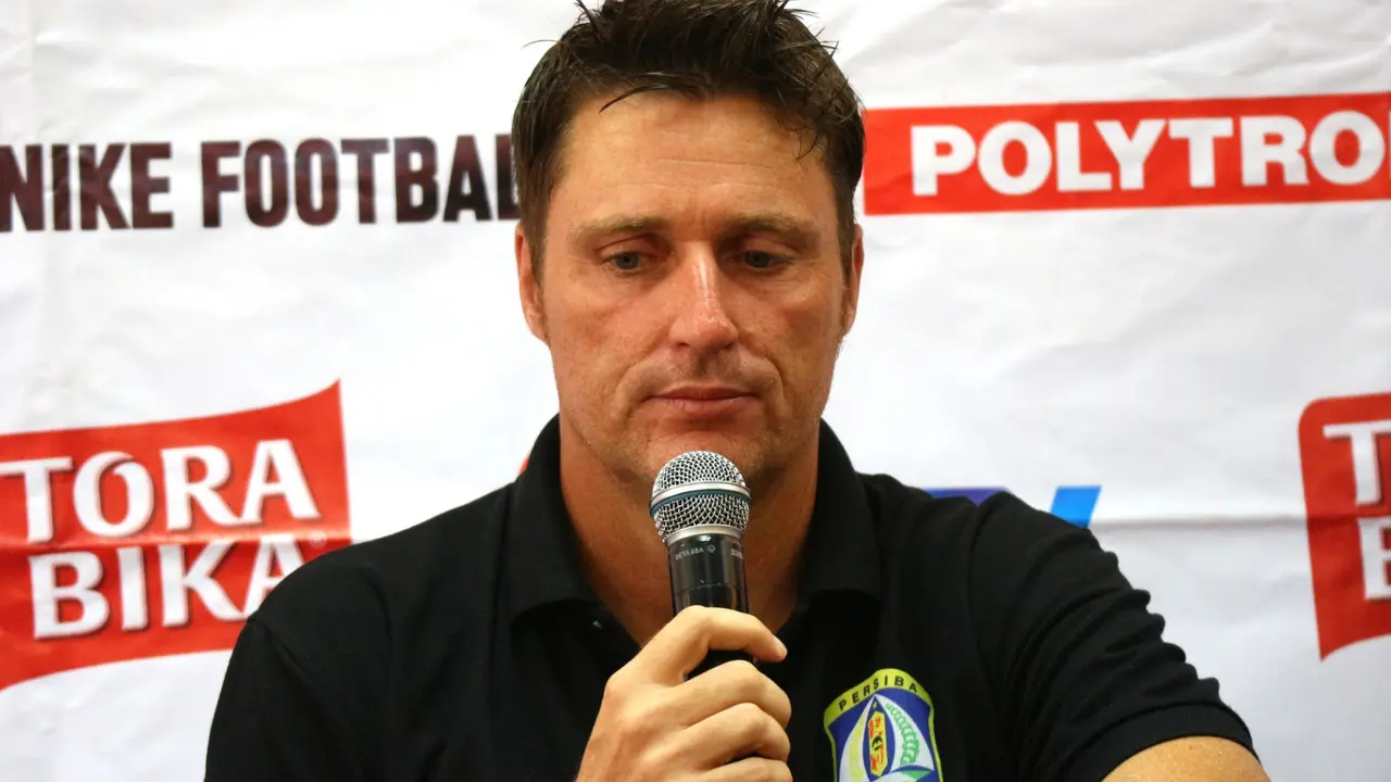 Pelatih Persiba Balikpapan Timo Scheunemann. 