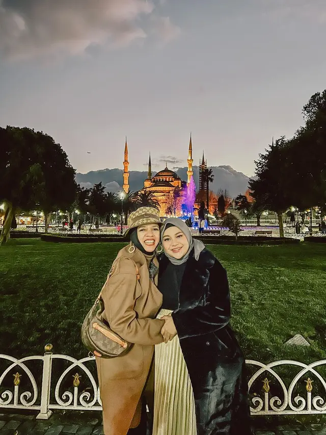 Aurel Hermansyah dan Geni Faruk