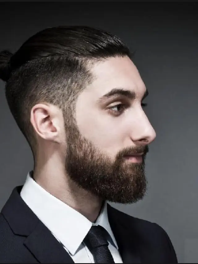 Gaya rambut Pria Undercut Bun