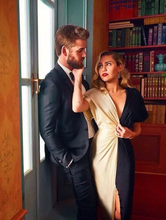 Dilansir dari AceShowbiz, ternyata hal itu bukan karena dirinya sudah putus dari Liam Hemsworth. (instagram/liamhemsworth)