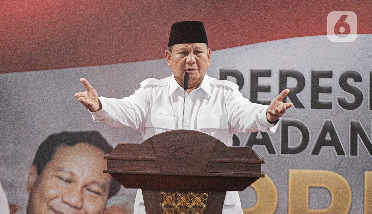 Ketua Umum Partai Gerindra Prabowo Subianto memberikan pidato saat meresmikan Kantor Badan Pemenangan Presiden Partai Gerindra di Jalan Letjen S Parman, Jakarta, Sabtu (7/1/2023). Prabowo berpesan kepada para kader untuk bekerja keras menghadapi Pemilihan Umum (Pemilu) 2024 yang akan digelar pada 14 Februari 2024 atau tinggal satu tahun lagi. (Liputan6.com/Faizal Fanani)