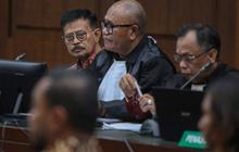 SYL Buka Suara Soal Biduan Nayunda: Dia Teman Cucu, Saya 70 Tahun Ada Hal Apa?