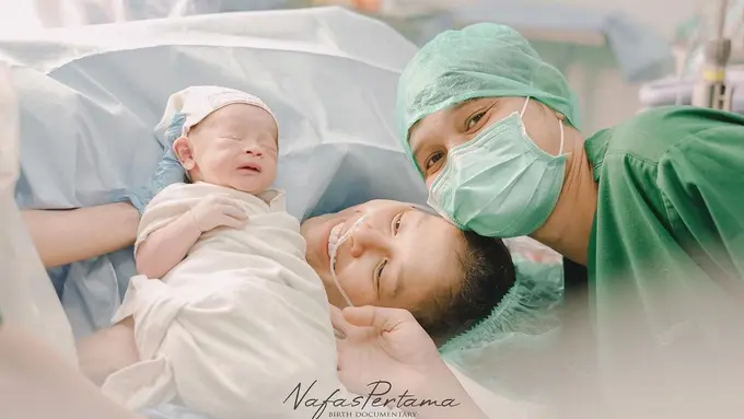 [Fimela] Bunga Jelitha dan Syamsir Alam