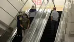 Pengunjung berjalan di AEON Mall setelah kembali dibuka untuk umum di BSD City, Kabupaten Tangerang, Banten, Kamis (13/8/2020). Pemkab Tangerang kembali membuka AEON Mall BSD setelah lebih sepekan ditutup karena dua karyawan pusat perbelanjaan itu positif Covid-19. (merdeka.com/Dwi Narwoko)