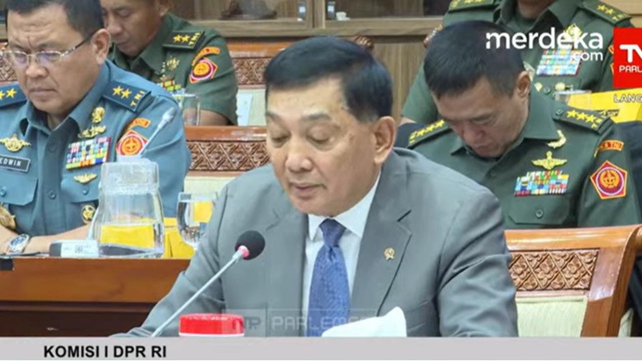 VIDEO: Suara Bergetar Menhan Sjafrie di DPR soal Nasib Prajurit: Keluar Rumah Belum Tentu Kembali