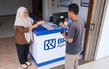 Kisah BRILink Agen Erni Bangun Kepercayaan Warga, Layani 6.000 Transaksi per Bulan