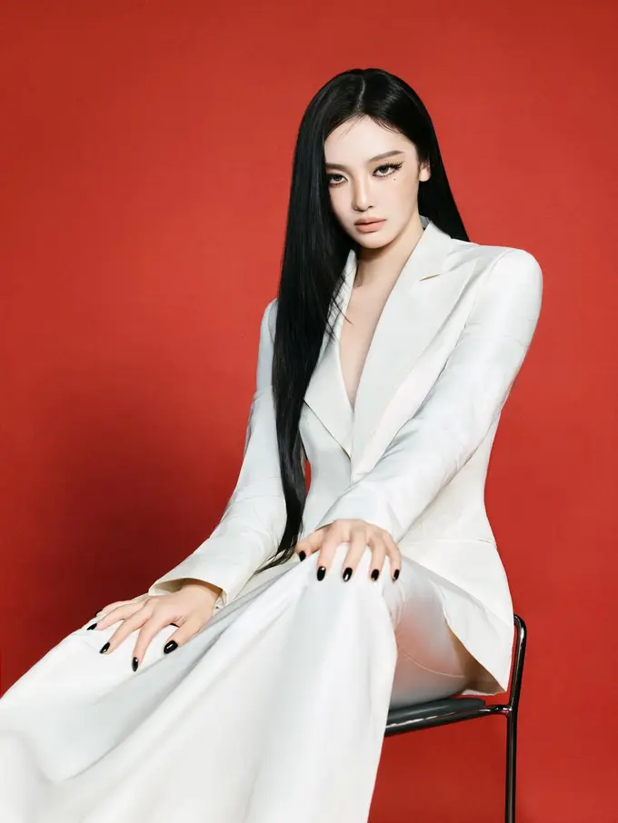 Bukan Lagi Versace, Gaya Ningning aespa Resmi Berlabuh ke Gucci sebagai Global Brand Ambassador