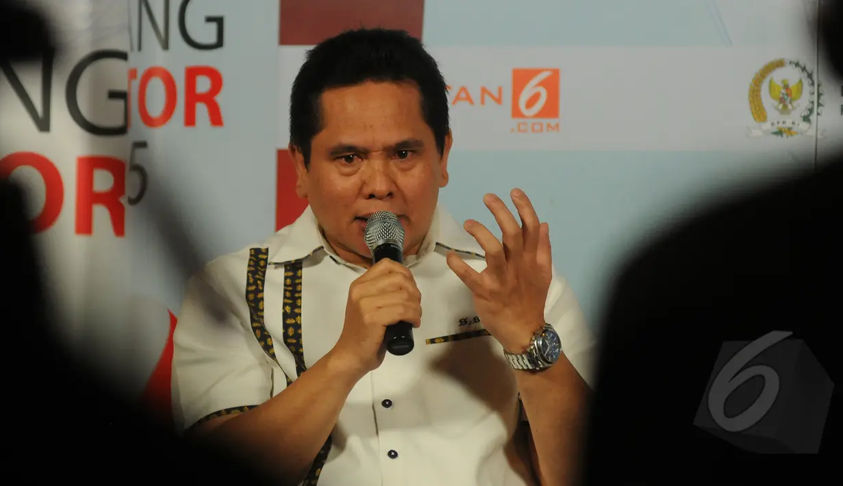 Wakil Ketua Umum Kamar Dagang Industri (Kadin) DKI Jakarta, Sarman Simanjorang saat menjadi pembicara dalam diskusi bincang senator 2015 "Gejolak dan Masa Depan Rupiah" di Jakarta, Minggu (29/3/2015). (Liputan6.com/Herman Zakharia)