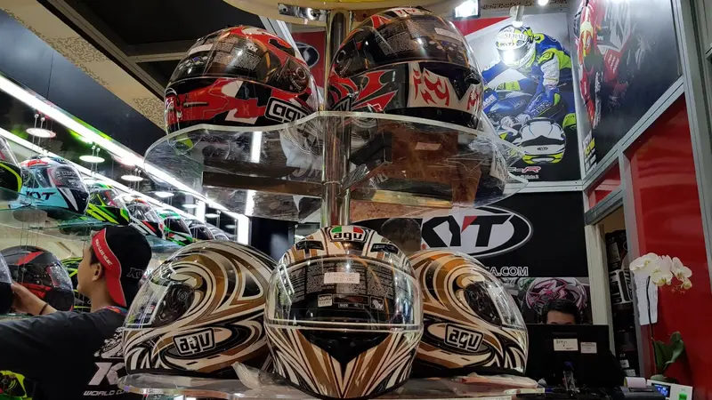 Helm AGV