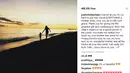 Di akun Instagramnya, Justin mengunggah sebuah foto yang memperlihatkan Jessica tengah menggandeng tangan kedua putranya sambil berjalan di tepi pantai. Ia juga menuliskan serangkaian kata sebagai bentuk ucapannya. (Instagram/justintimberlake)
