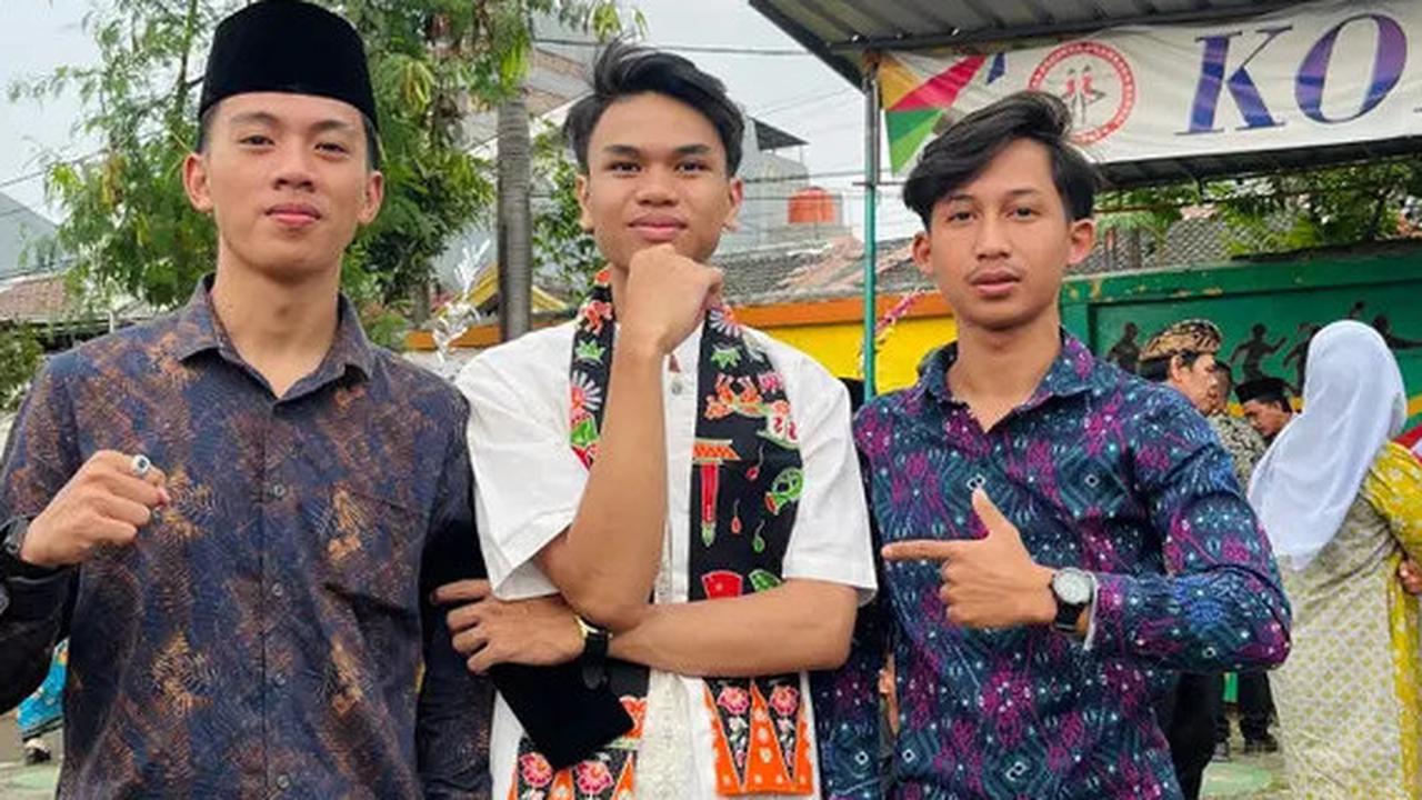 Bak Langit dan Bumi, Beda 'Prestasi' Dua Gen Z Ini