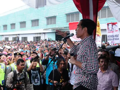 Jokowi melakukan kampanye terbuka di kawasan pabrik garmen PT Daehan Global, Sukabumi, Rabu (2/7/14). Liputan6.com/Andrian M Tunay)