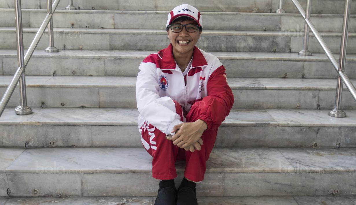 Kiper Timnas Futsal Indonesia, Citra Adisti, menghadiri pelepasan kontingen di Istana Negara, Jakarta, Senin (7/8/2017). Para atlet Indonesia akan mengikuti SEA Games 2017 Malaysia pada 19-30 Agustus. (Bola.com/Vitalis Yogi Trisna)