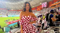 Mantan Miss Kroasia Ivana Knoll beresiko menghadapi denda dan hukuman penjara setelah mengenakan busana ketat terbuka di Piala Dunia 2022 Qatar. (FOTO: instagram.com/knolldoll/)