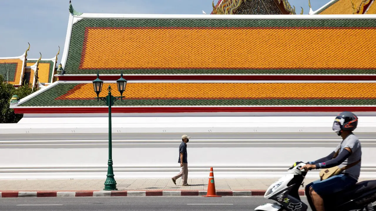 FOTO: Thailand Laporkan Kasus Harian COVID-19 Terbesar Sejak Pandemi
