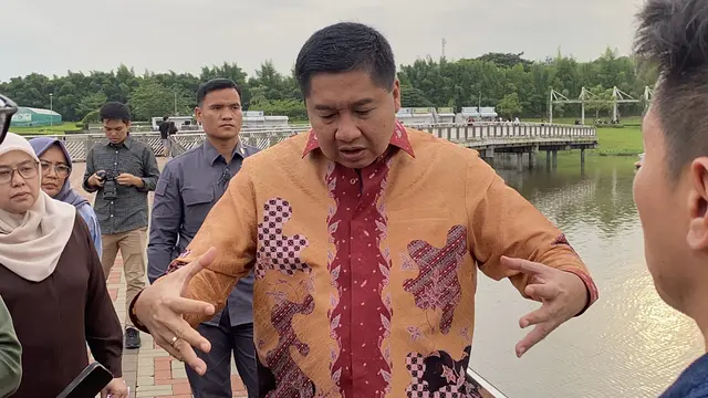 Menteri PKP Maruarar Sirait memastikan persiapan lahan pembangunan rumah susun (rusun) subsidi di Meikarta, Cikarang. (Foto: Liputan6.com/Immanuel Christian)