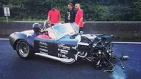 Sportcar Antik Ini Ringsek Saat Dipakai Balap