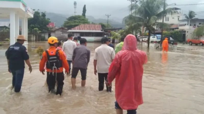 Kondisi banjir yang terjadi di Kabupaten Bolmong, Sulut, akibat tingginya curah hujan dalam beberapa hari terakhir.