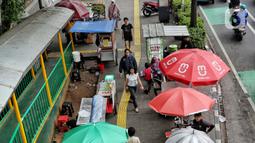 Namun, tidak semua trotoar layak digunakan oleh pejalan kaki. (Liputan6.com/Angga Yuniar)