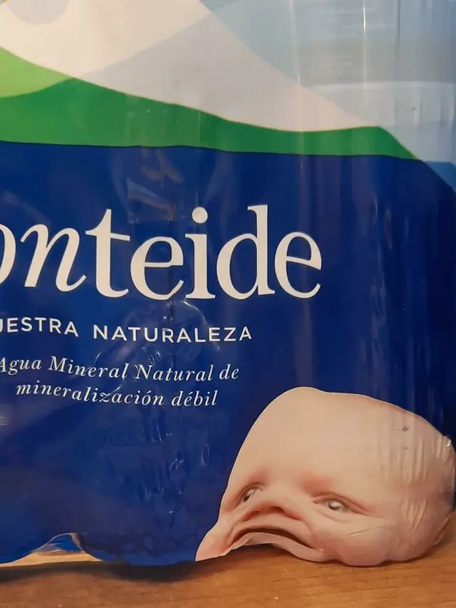 7 Potret Kesalahan Desain Iklan Ini Bikin Ngakak Banget