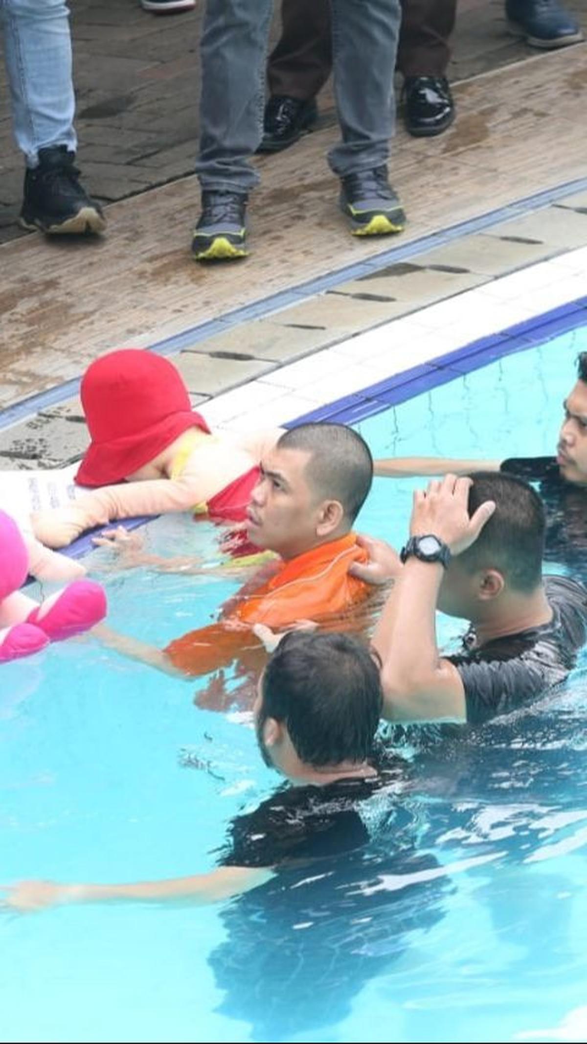 Selama peristiwa itu terjadi, total sudah 12 kali Dante ditenggelamkan oleh Yudha dengan rentang waktu yang berbeda. Foto : Kapanlagi.com / Budy Santoso<br>